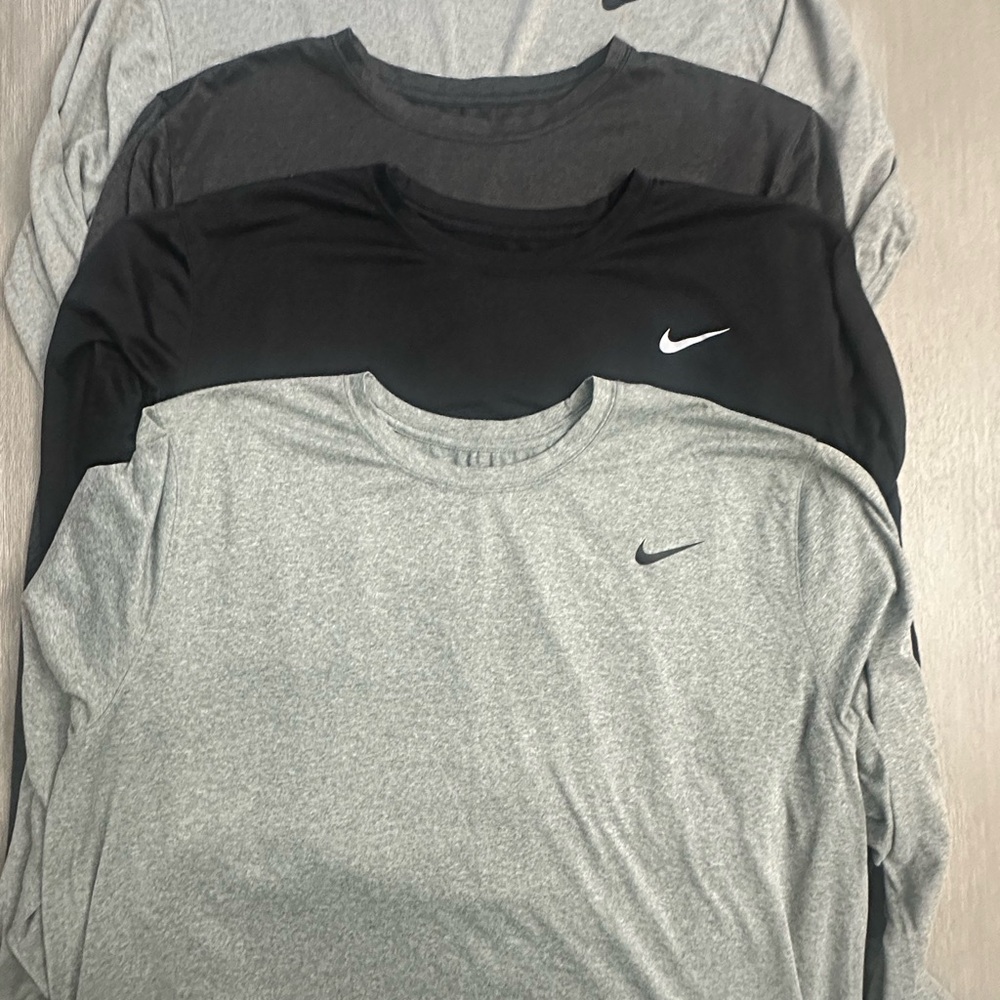 4 Nike Men's Long Sleeve Tees in Gray and Black